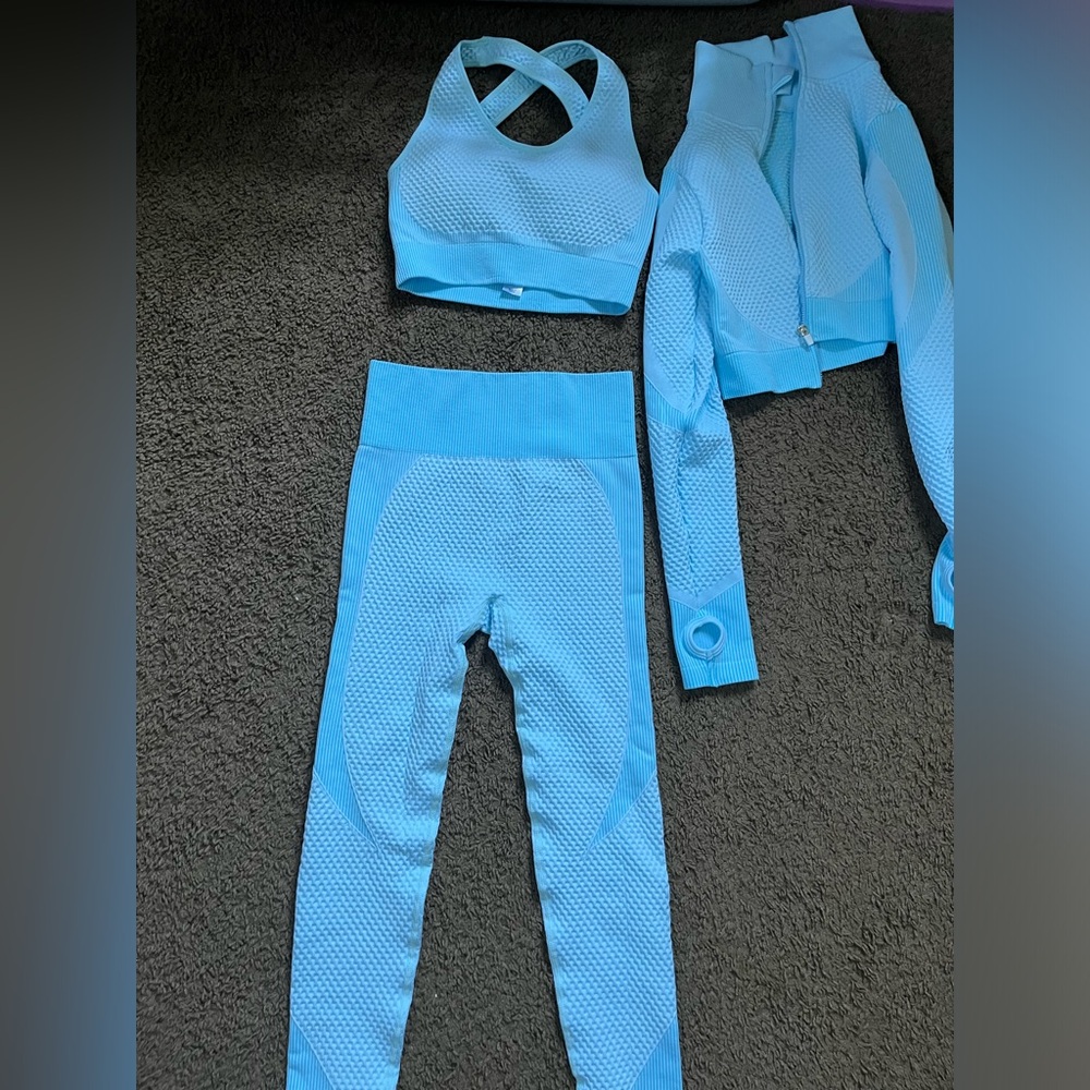 Light blue workout set